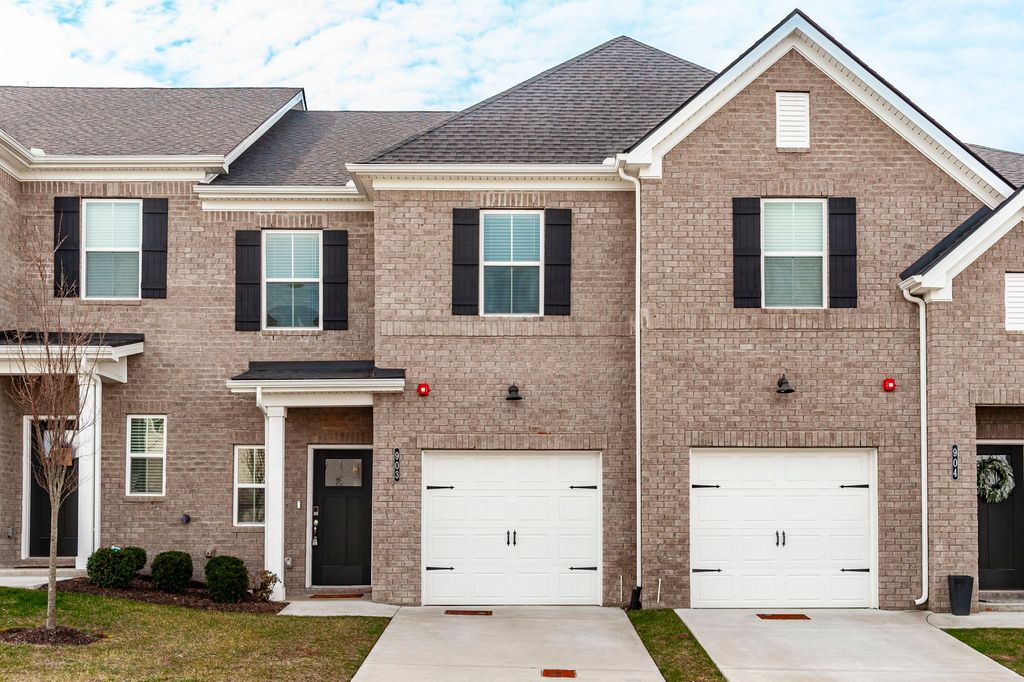 204 Douglas Bend Rd Unit 903, Gallatin, TN 37066