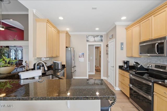 211 Harbor Approach, Johnson City, TN 37601
