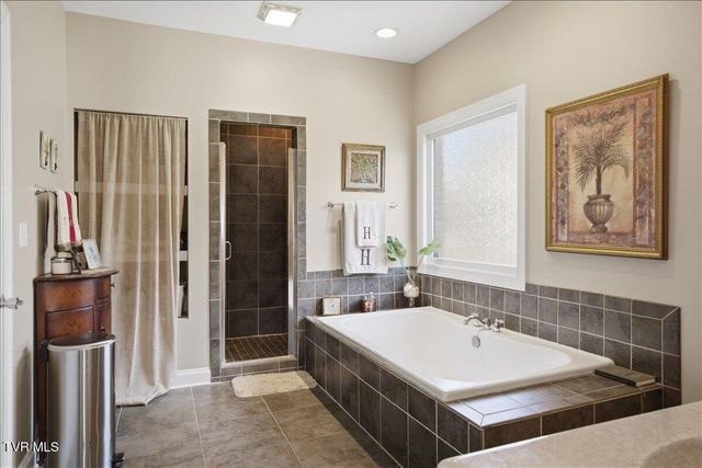 211 Harbor Approach, Johnson City, TN 37601