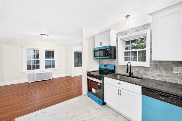 162 Verndale Avenue, Providence, RI 02905