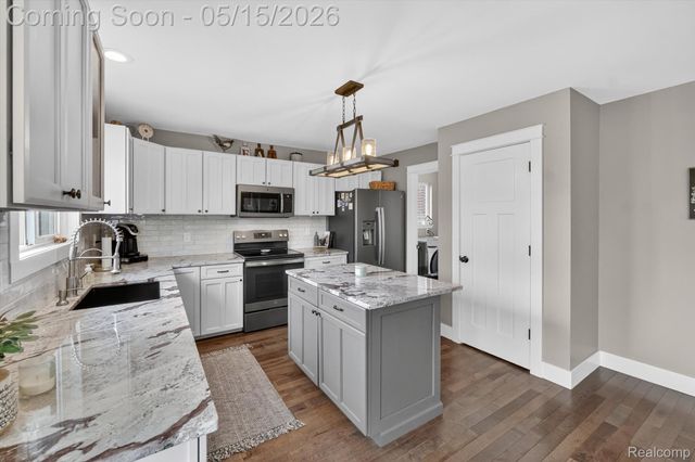 10119 Otter Drive, Green Oak Township, MI 48178