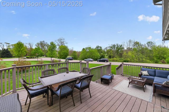 10119 Otter Drive, Green Oak Township, MI 48178