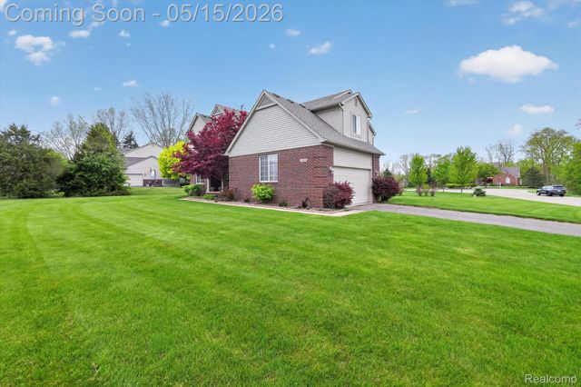 10119 Otter Drive, Green Oak Township, MI 48178