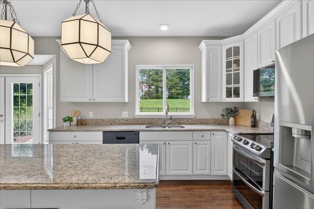 371 Galahad Court, Weldon Spring, MO 63304