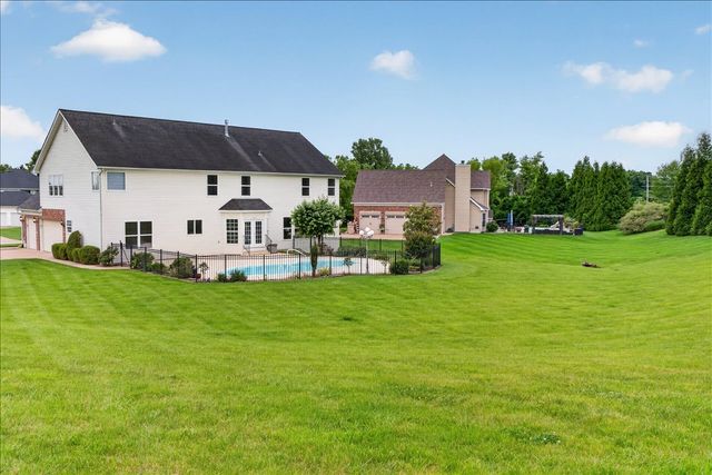 371 Galahad Court, Weldon Spring, MO 63304