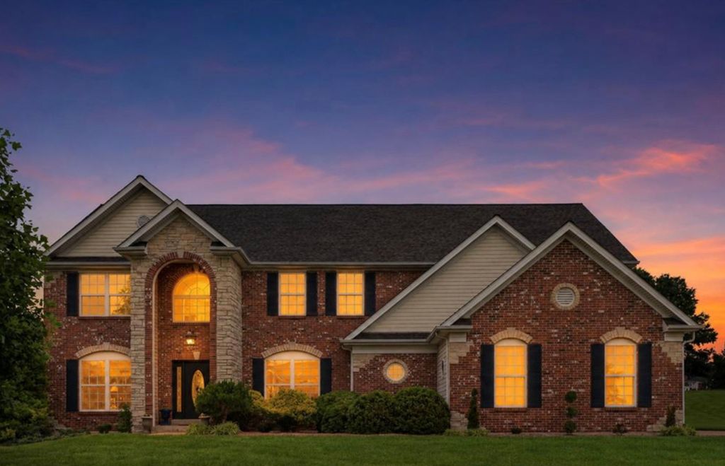 371 Galahad Court, Weldon Spring, MO 63304