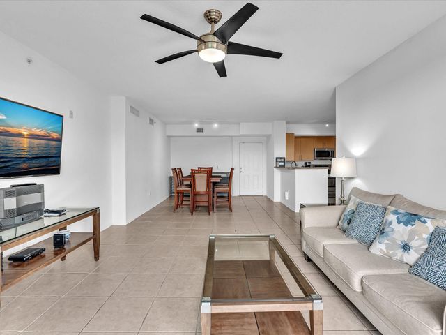 2421 NE 65th Street 406, Fort Lauderdale, FL 33308