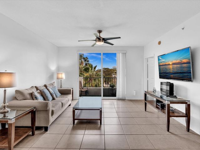 2421 NE 65th Street 406, Fort Lauderdale, FL 33308