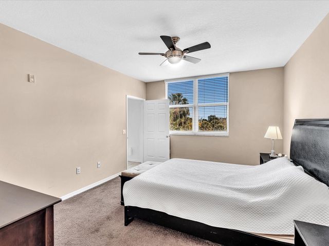 2421 NE 65th Street 406, Fort Lauderdale, FL 33308