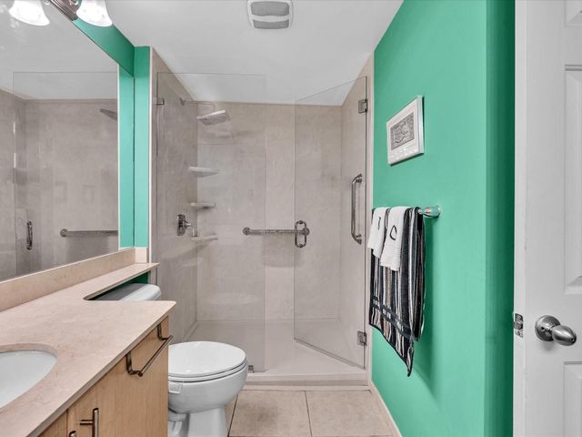 2421 NE 65th Street 406, Fort Lauderdale, FL 33308