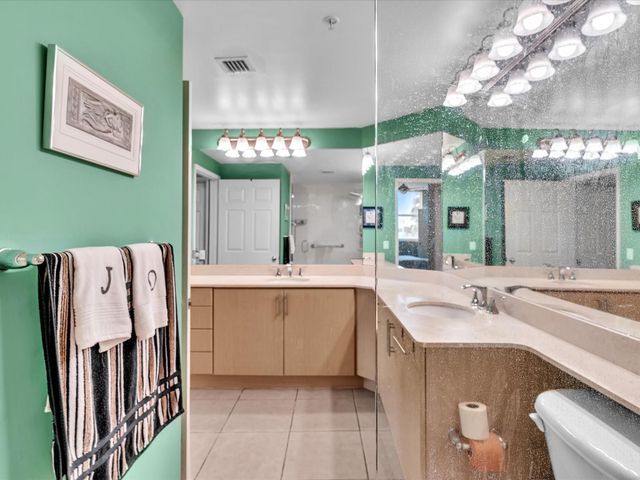 2421 NE 65th Street 406, Fort Lauderdale, FL 33308