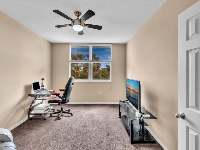 2421 NE 65th Street 406, Fort Lauderdale, FL 33308