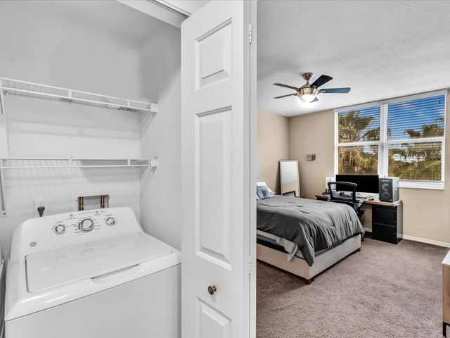 2421 NE 65th Street 406, Fort Lauderdale, FL 33308