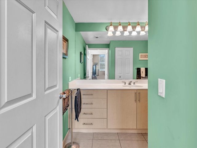 2421 NE 65th Street 406, Fort Lauderdale, FL 33308