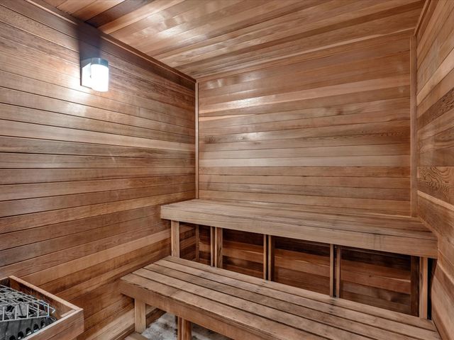 2421 NE 65th Street 406, Fort Lauderdale, FL 33308