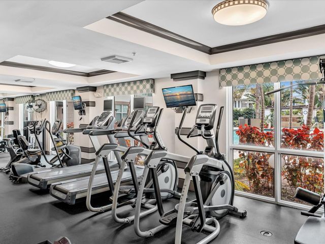 2421 NE 65th Street 406, Fort Lauderdale, FL 33308