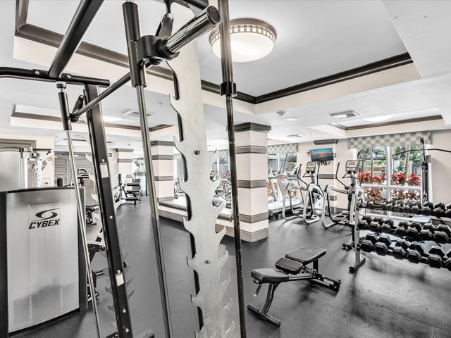 2421 NE 65th Street 406, Fort Lauderdale, FL 33308