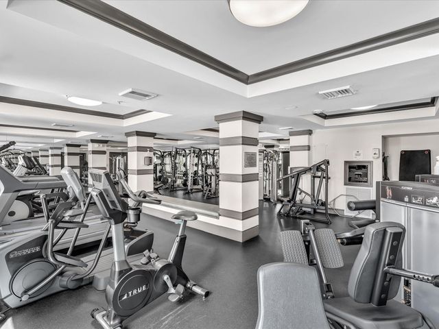 2421 NE 65th Street 406, Fort Lauderdale, FL 33308