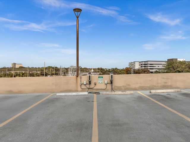 2421 NE 65th Street 406, Fort Lauderdale, FL 33308