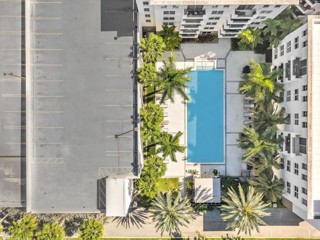 2421 NE 65th Street 406, Fort Lauderdale, FL 33308