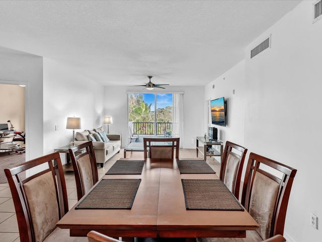 2421 NE 65th Street 406, Fort Lauderdale, FL 33308