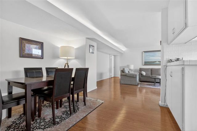 5429 Newcastle 204, Encino, CA 91316