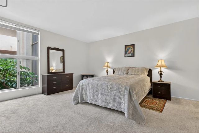 5429 Newcastle 204, Encino, CA 91316