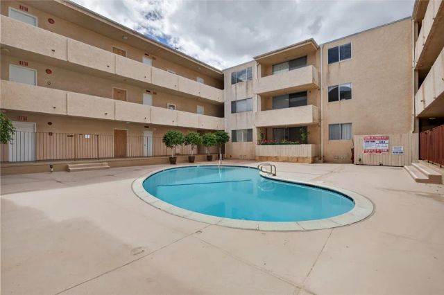 5429 Newcastle 204, Encino, CA 91316