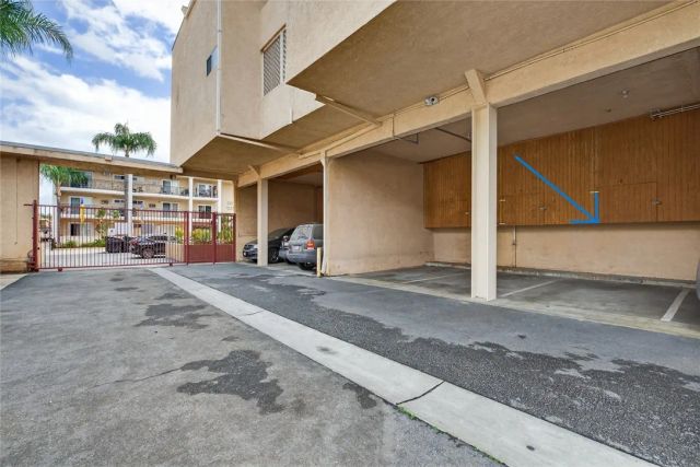 5429 Newcastle 204, Encino, CA 91316