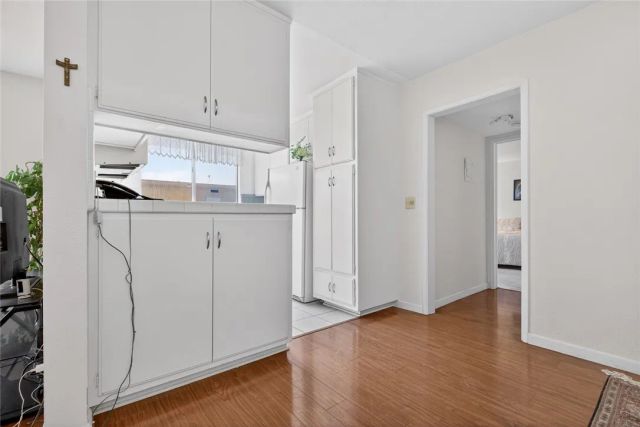 5429 Newcastle 204, Encino, CA 91316