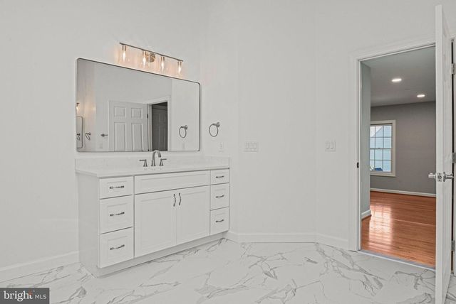 9927 MILES STONE CT, Vienna, VA 22181