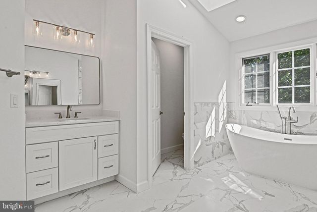 9927 MILES STONE CT, Vienna, VA 22181