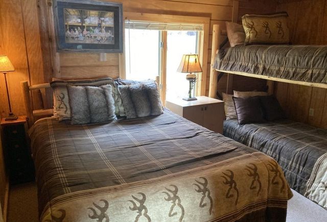 9321 W Oak Drive, Lake City, MI 49651