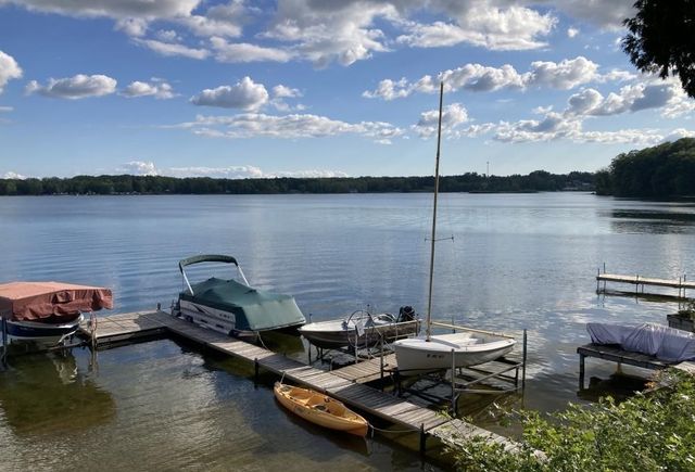 9321 W Oak Drive, Lake City, MI 49651