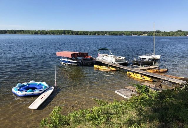 9321 W Oak Drive, Lake City, MI 49651