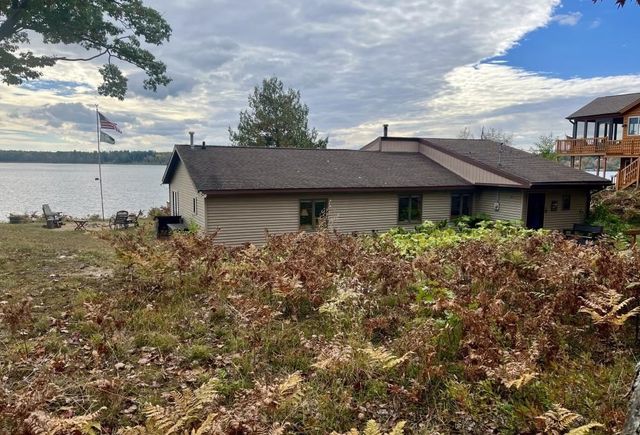 9321 W Oak Drive, Lake City, MI 49651