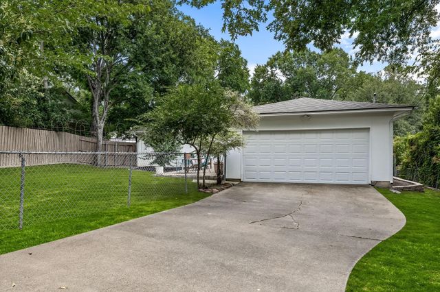 7805 Eagle Trail, Dallas, TX 75238