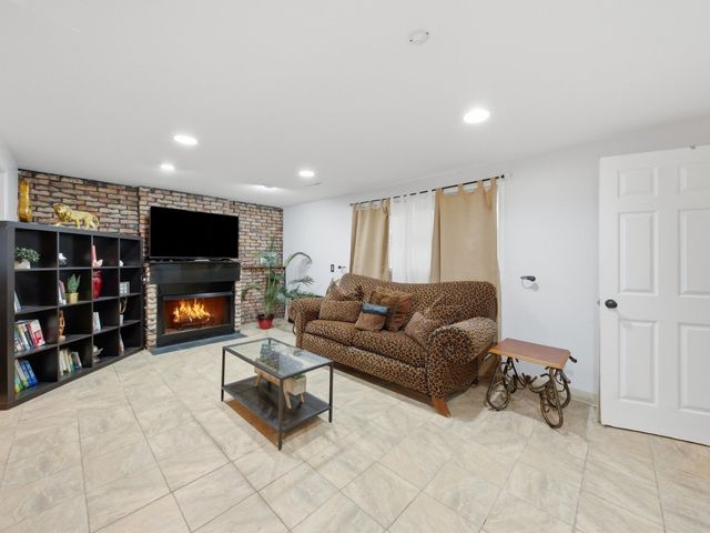 1829 217th Place, Sauk Village, IL 60411