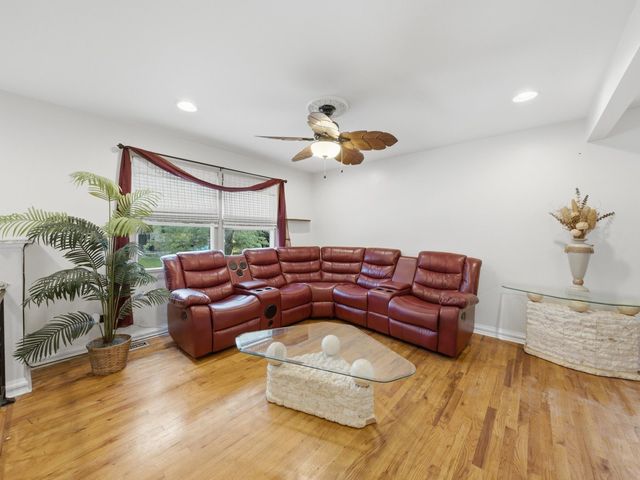 1829 217th Place, Sauk Village, IL 60411