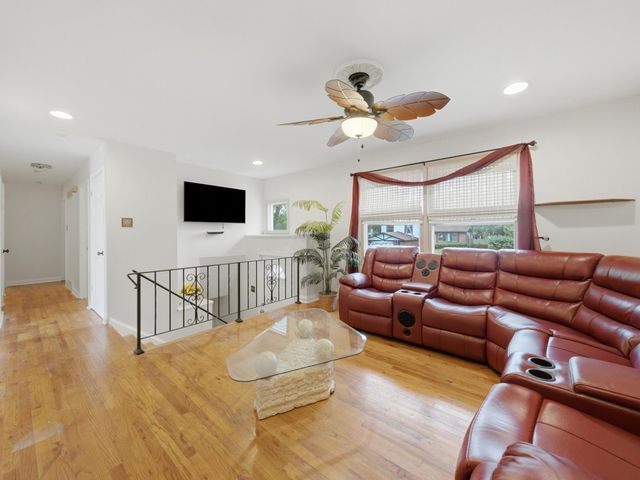 1829 217th Place, Sauk Village, IL 60411