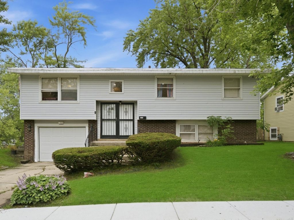 1829 217th Place, Sauk Village, IL 60411