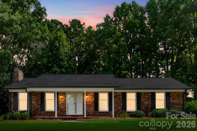 2410 Sandlewood Drive, Gastonia, NC 28054