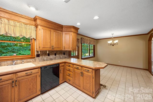 2410 Sandlewood Drive, Gastonia, NC 28054