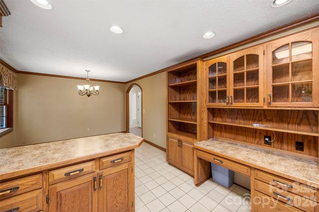 2410 Sandlewood Drive, Gastonia, NC 28054
