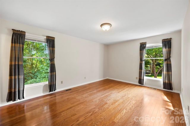 2410 Sandlewood Drive, Gastonia, NC 28054