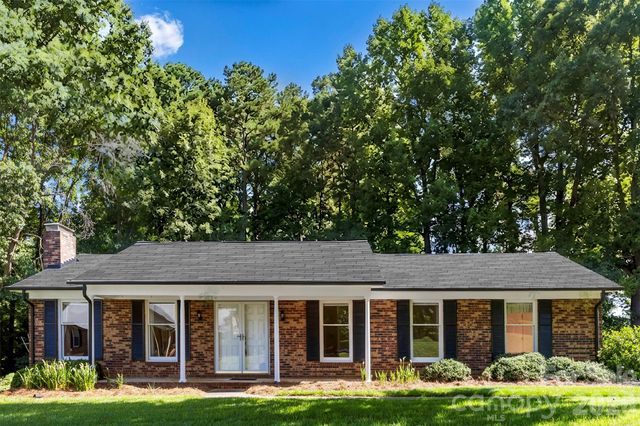 2410 Sandlewood Drive, Gastonia, NC 28054