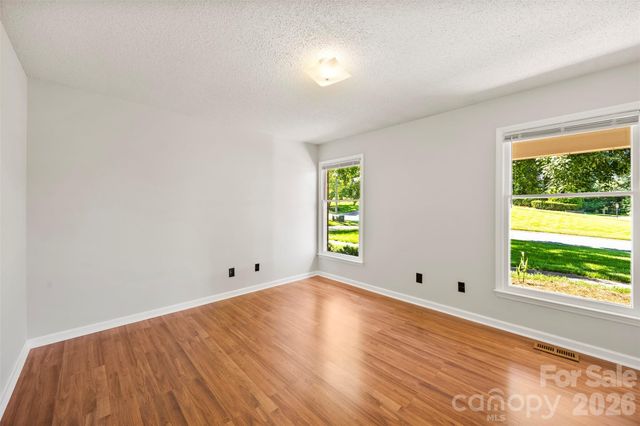2410 Sandlewood Drive, Gastonia, NC 28054