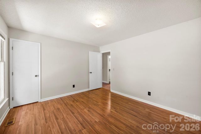 2410 Sandlewood Drive, Gastonia, NC 28054