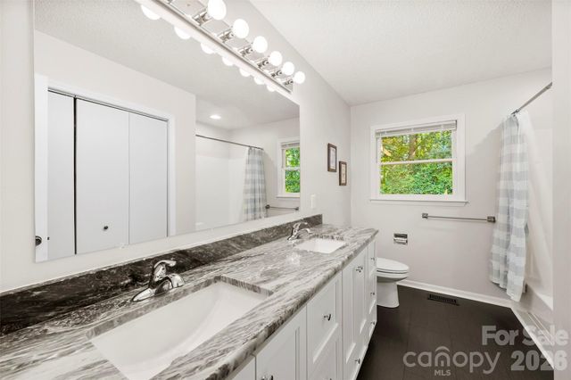 2410 Sandlewood Drive, Gastonia, NC 28054