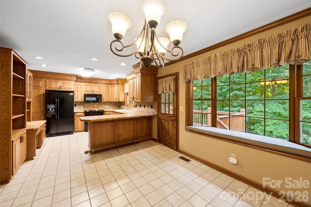 2410 Sandlewood Drive, Gastonia, NC 28054